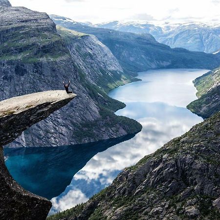 ユンダル Trolltunga/Folgefonna Camp Houseヴィラ エクステリア 写真